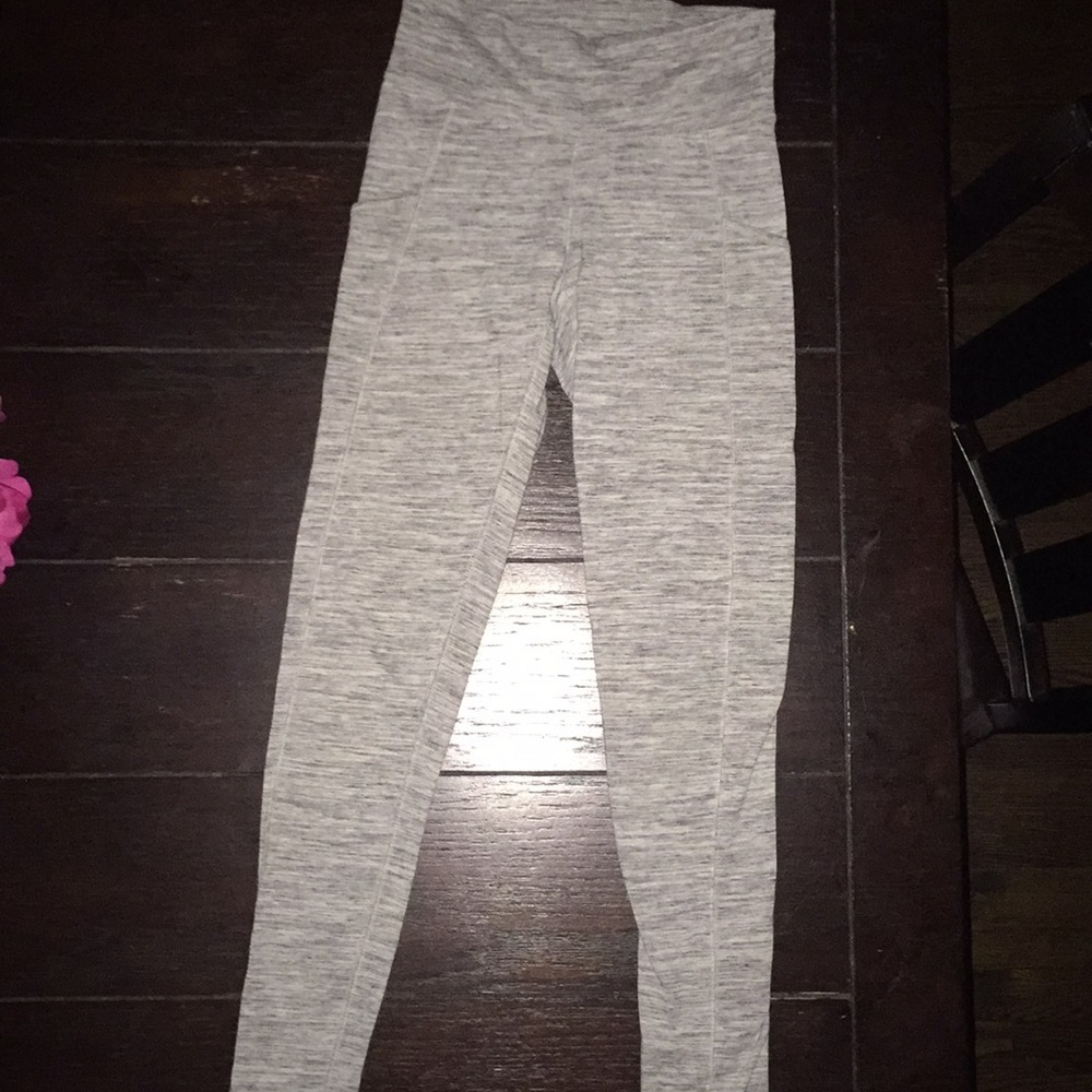 Stretchy Leggings + Pockets